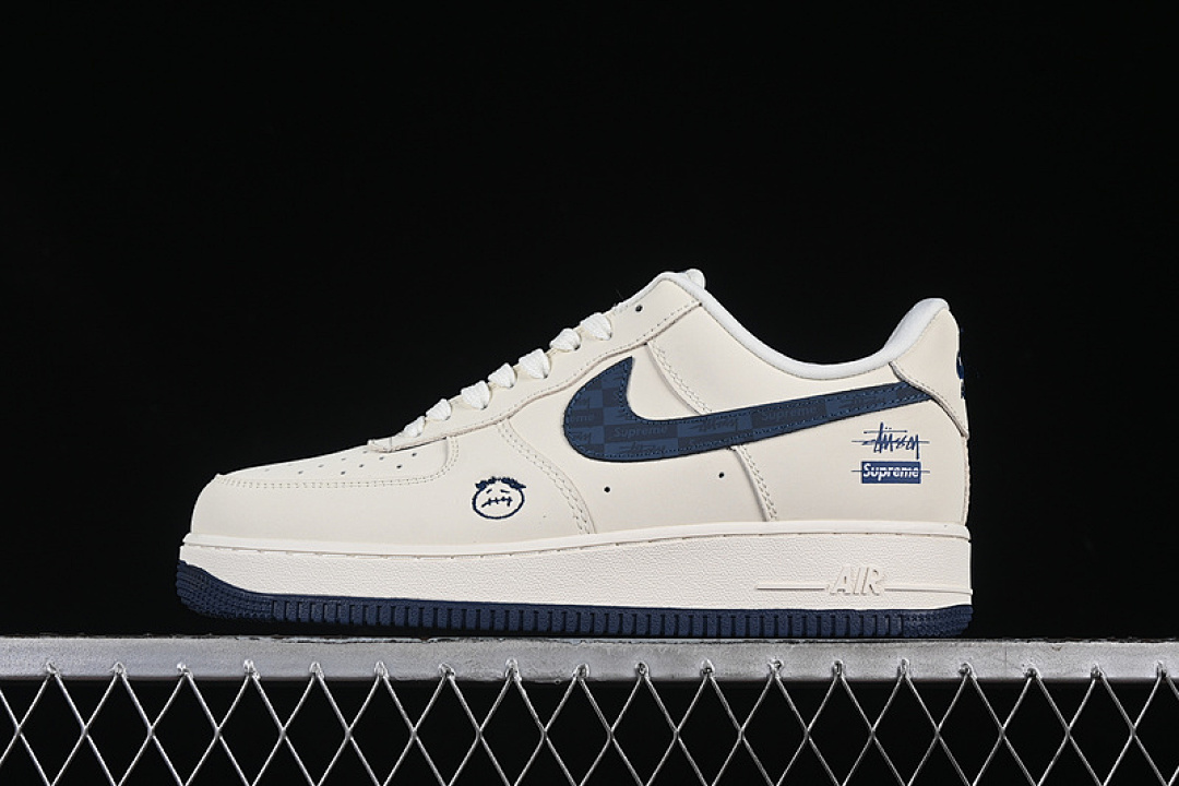 Nike Nike AIR FORCE 1 07 LOW SUPRENE OFF WHITE/BLUE · DF0188-037, photo 1