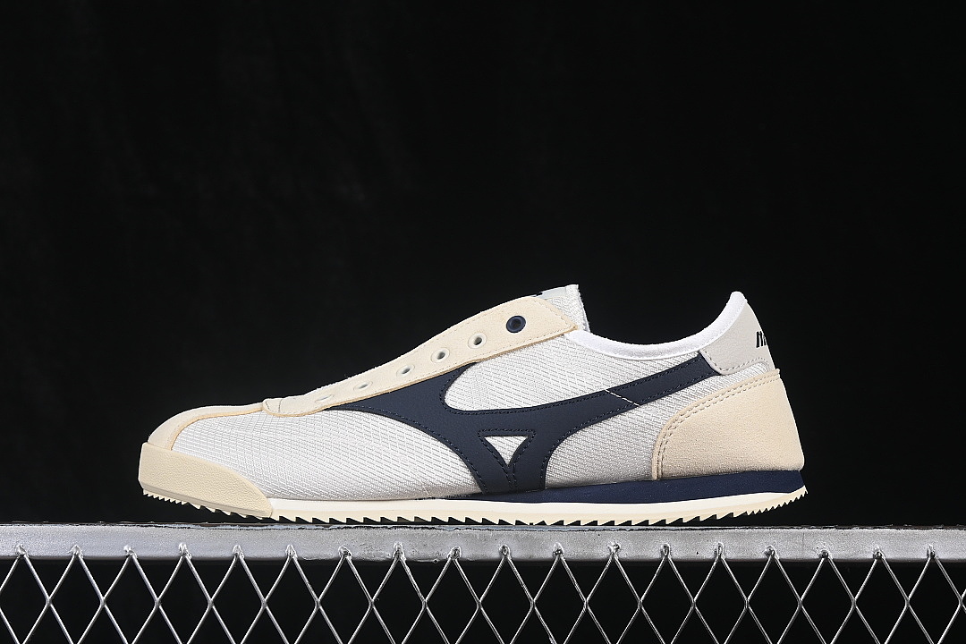 Mizuno Mizuno [LG 60S SLIP ON CASUAL LIFE SHOES BEIGE/LIGHT GRAY]-[WOMAN:36-39]-[MAN:40-45], photo 1