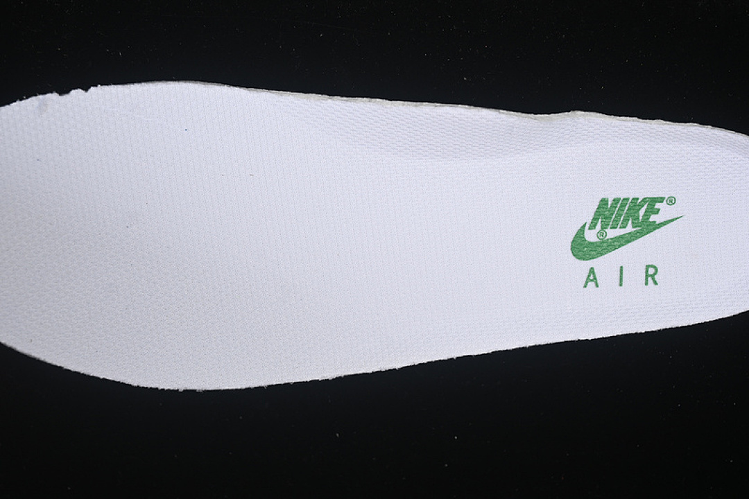 Nike [306146-131]-[AIR FORCE 1 07 LOW WHITE/CLASSIC GREEN-VARSITY RED]-[WOMAN:36-39]-[MAN:40-45] - Image 4