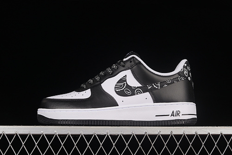 Nike Nike AIR FORCE 1 07 LOW BLACK/BLACK/WHITE · XM6389-316, photo 1