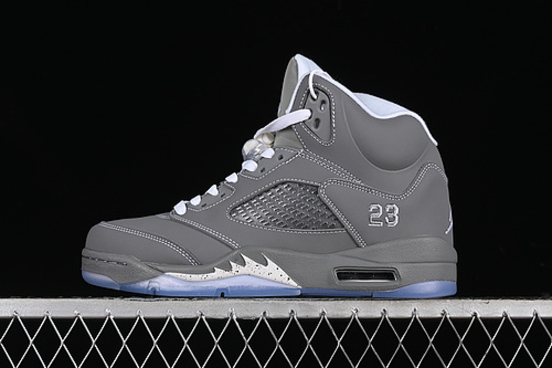 Jordan AIR Jordan 5 RETRO LIGHT GRAPHITE/WHITE/WOLF GREY · 136027-005, photo 1