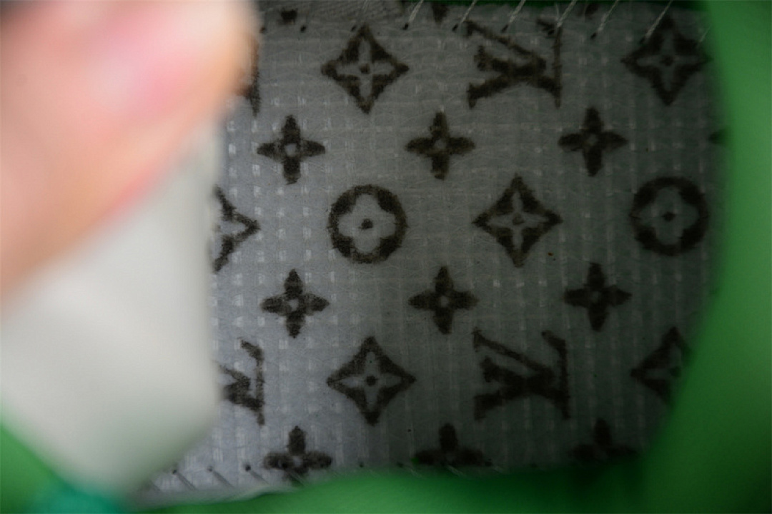 Louis Vuitton [L*V TRAINER MAXI WHITE/GREEN]-[WOMAN:35-39]-[MAN:40-45] - Image 5