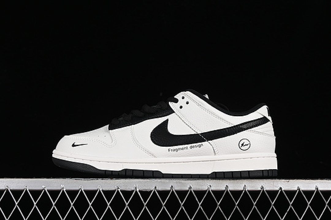 Fragment Design [DF7519-831]-[SB DUNK LOW FRAGMENT DESIGN WHITE/BLACK]-[WOMAN:36-39]-[MAN:40-45], photo 1