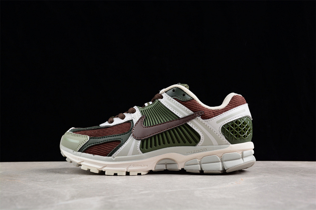 Nike [FD0884-028]-[ZOOM VOMERO 5 SP WHITE/BLACK/GREY/BROWN/GREEN]-[WOMAN:36-39]-[MAN:40-45] - Image 15