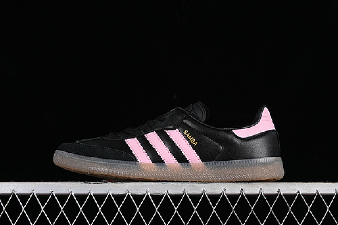 Adidas Adidas LIONEL MESSI X SAMBA OG INTER MIAMI CF CORE BLACK/LIGHT PINK/GUM · IH8157, photo 1