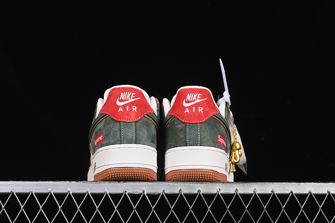 Nike [DM6688-025]-[AIR FORCE 1 07 LOW SUPREME WHITE/BROWN/GREEN/RED]-[WOMAN:36-39]-[MAN:40-45] - Image 14
