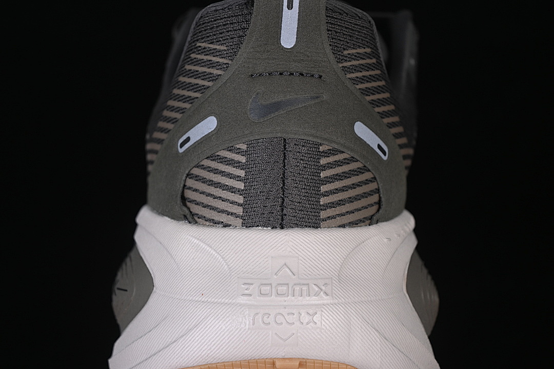 Nike [HM6803-215]-[AIR ZOOM VOMERO 18 GTX CASUAL SHOES BLACK/LIGHT GRAY]-[WOMAN:39]-[MAN:40-46] - Image 6