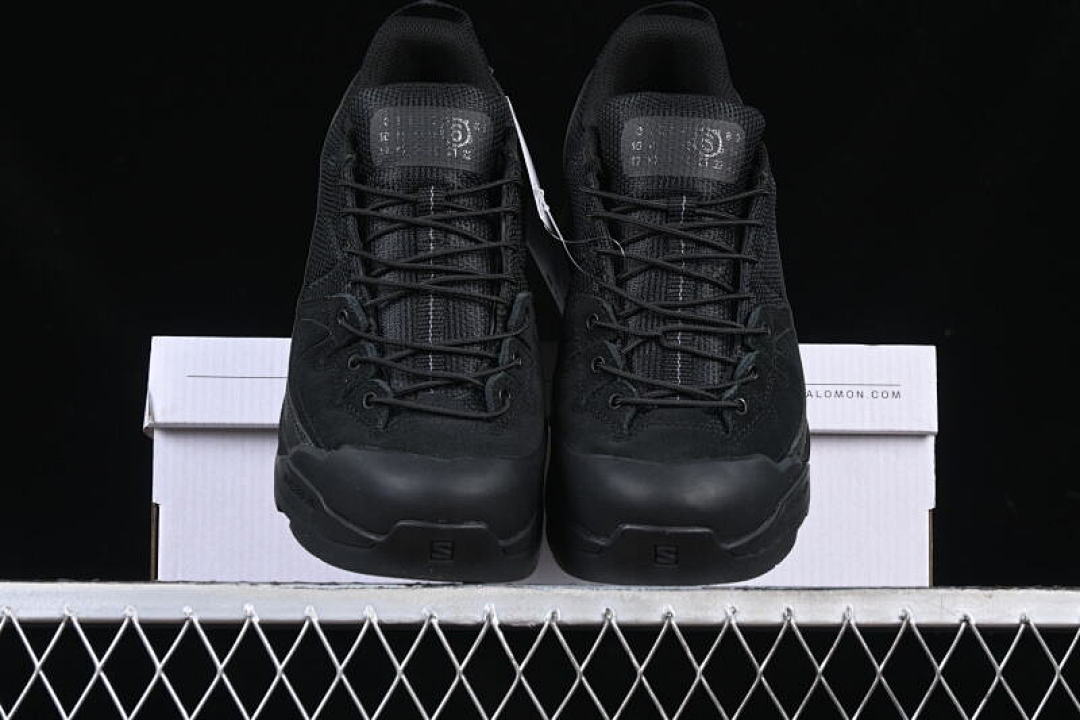 On Running [475361-28]-[X-ALP MM6 BLACK/INKINESS]-[WOMAN:36-39]-[MAN:40-45] - Image 12
