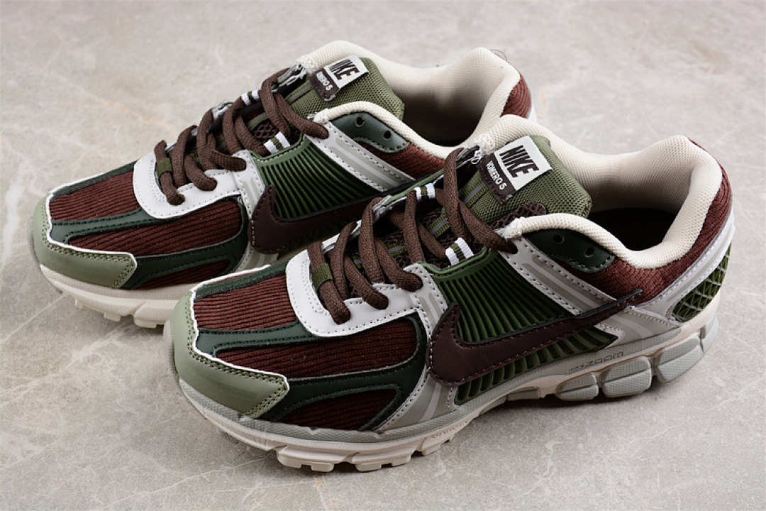 Nike [FD0884-028]-[ZOOM VOMERO 5 SP WHITE/BLACK/GREY/BROWN/GREEN]-[WOMAN:36-39]-[MAN:40-45] - Image 10