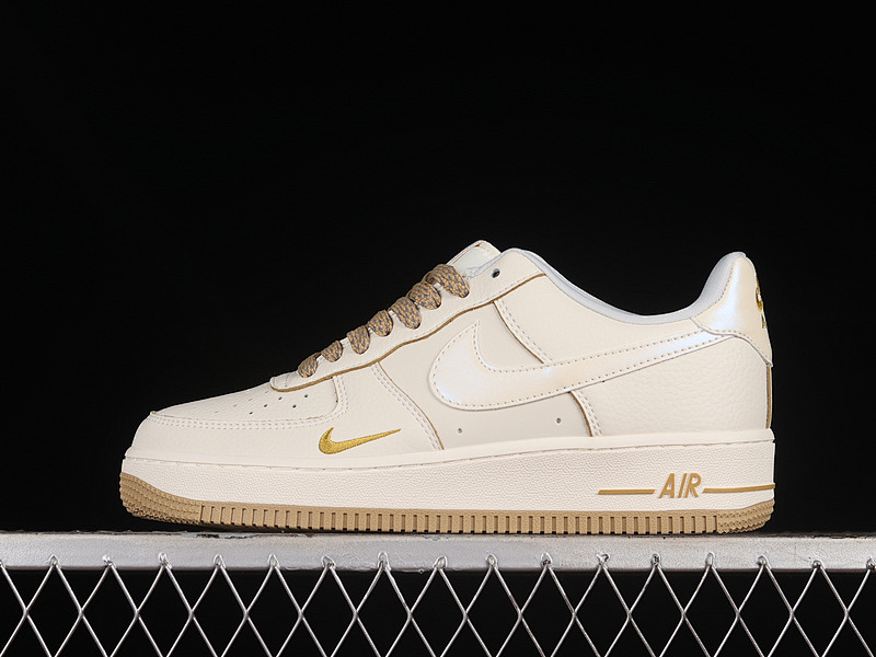 Nike Nike AIR FORCE 1 07 LOW BROWN/OFF WHITE · DD9915-633, photo 1