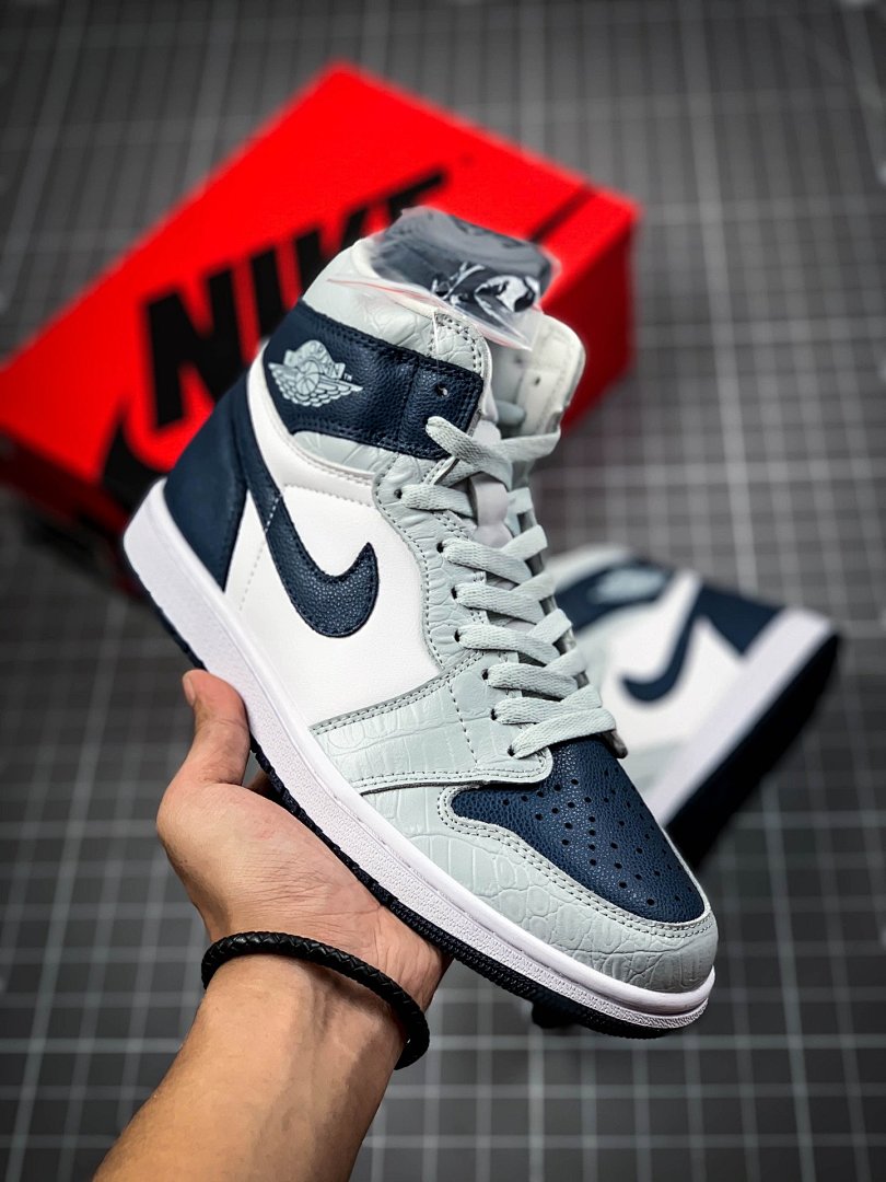 Jordan [CW8576-100]-[AIR JORDAN 1 HIGH NAVY BLUE/WHITE/LIGHT GRAY]-[WOMAN:36-39]-[MAN:40-46], photo 1
