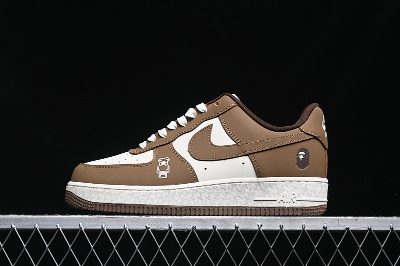 Nike Nike AIR FORCE 1 07 LOW BAPE WHITE/BROWN · DF0188-013, photo 1