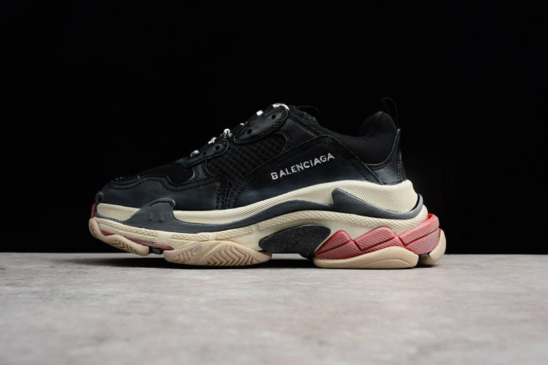 Unbranded [656686W06G01001]-[ TRIPLE S SNEAKER DADSHOE BLACK/RED]-[WOMAN:35-39]-[MAN:40-45]-[, photo 1