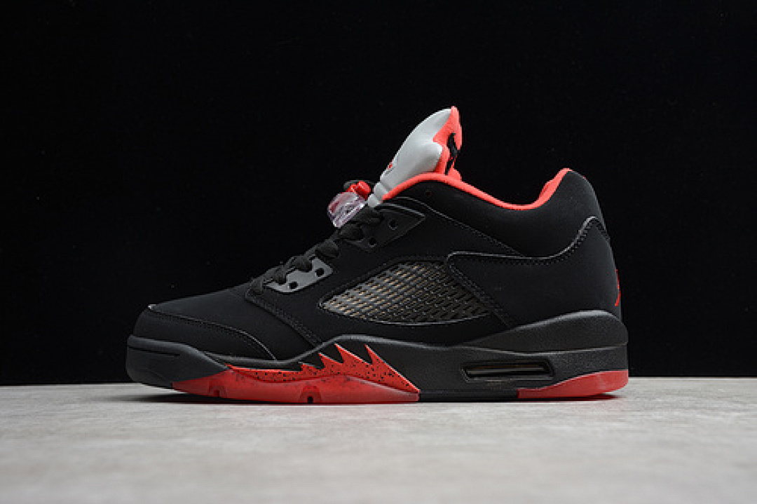 Jordan [819171-001]-[AIR JORDAN 5 RETRO LOW ALTERNATE 90 BLACK/GYM RED-METALLIC HEMATITE], photo 1
