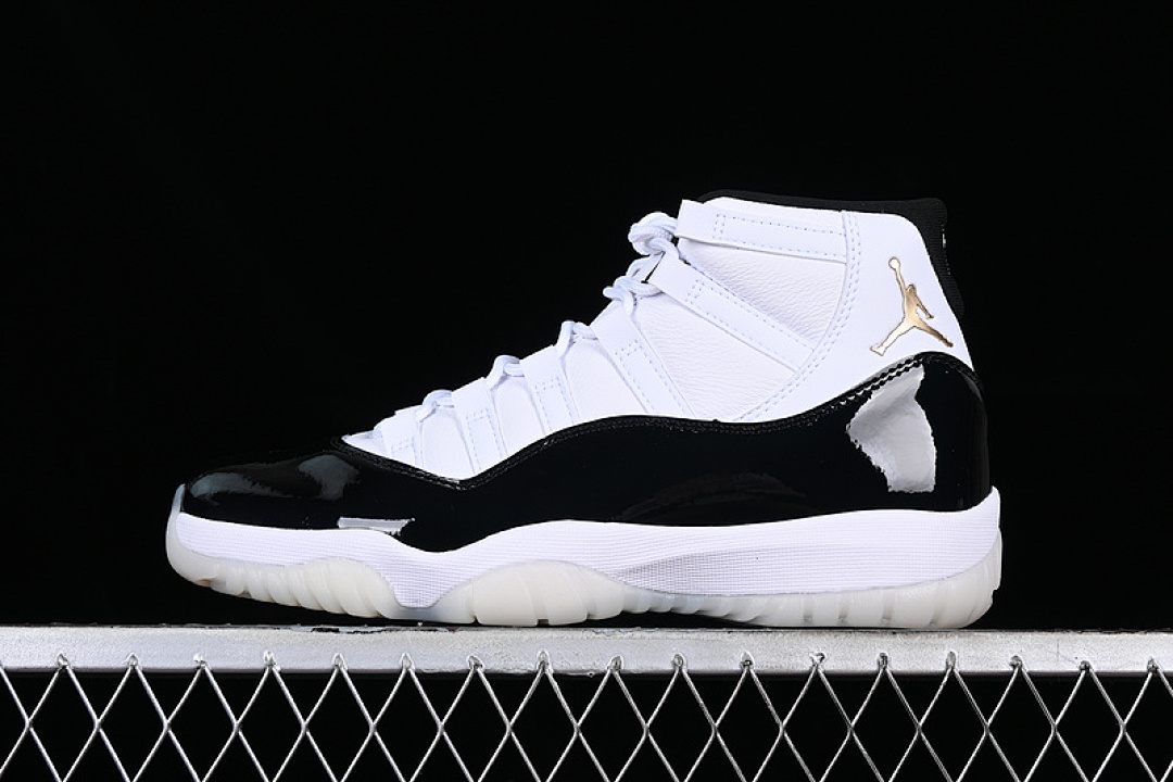 Jordan AIR Jordan 11 DMP WHITE/BLACK/GOLD · CT8012-170, photo 1