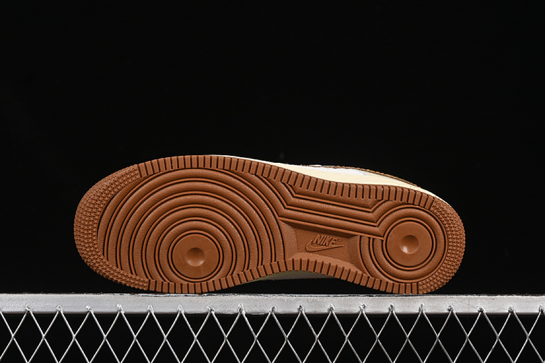Nike [IB7719-113]-[AIR FORCE 1 07 LOW COCONUT MILK/CANYON GOLD/LIGHT BRITISH TAN]-[UNISEX:36-45] - Image 16