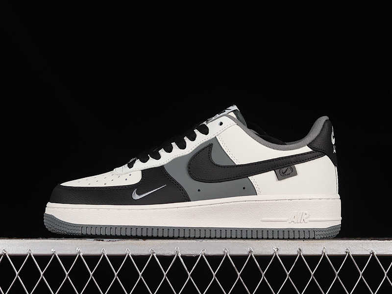 Nike Nike AIR FORCE 1 07 LOW WHITE/GREY/BLACK · DB3301-066, photo 1