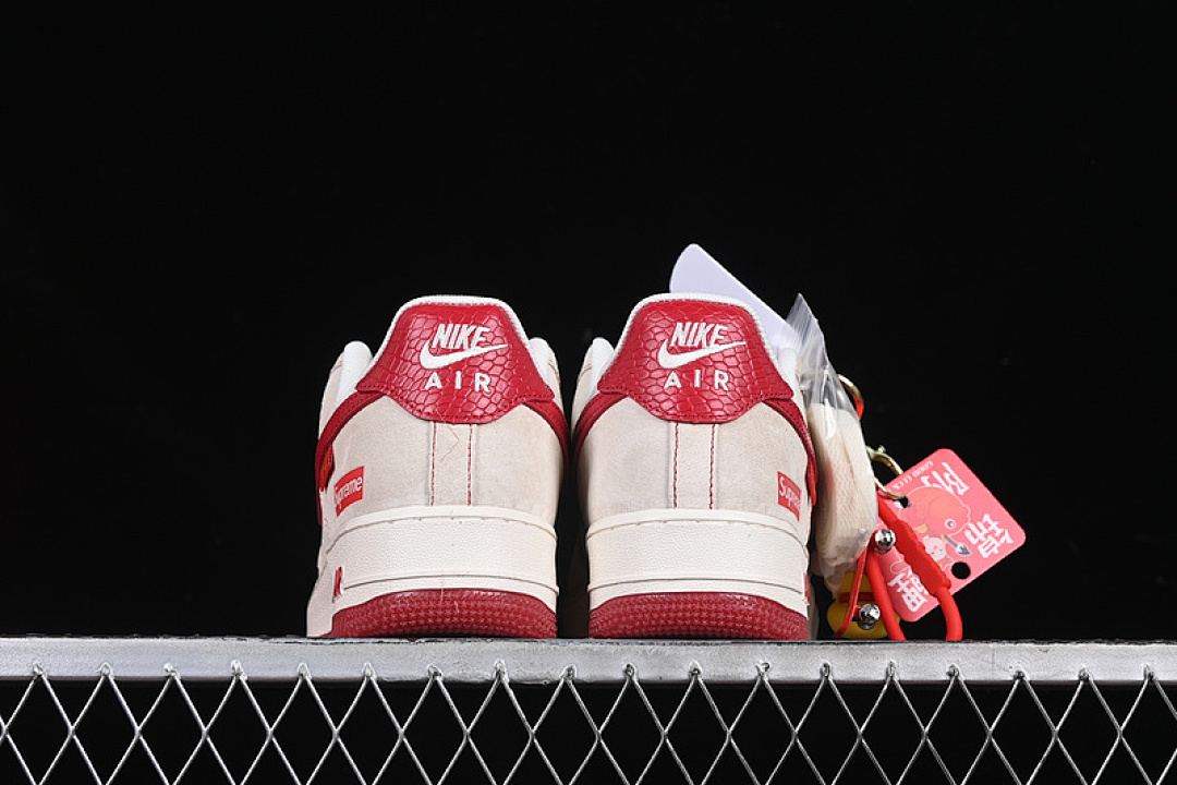 Nike [HH7518-032]-[AIR FORCE 1 07 LOW SUPREME WHITE/BEIGE/RED]-[WOMAN:36-39]-[MAN:40-45] - Image 14