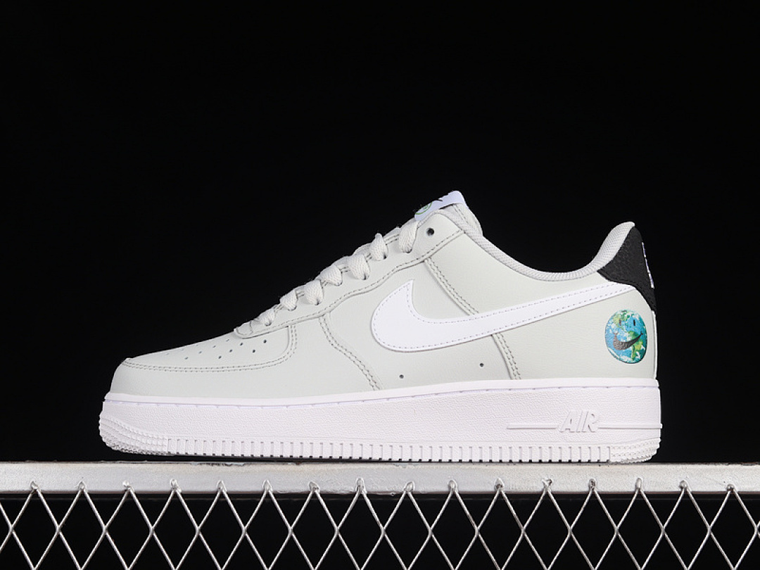 Nike Nike AIR FORCE 1 LOW 07 PROTECT THE EARTH WHITE/TURQUOISE/BLACK · DM0118-100, photo 1