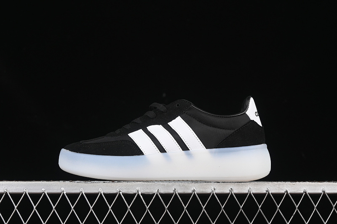 BARREDA DECODE WHITE/BLUE · JI2316, photo 1