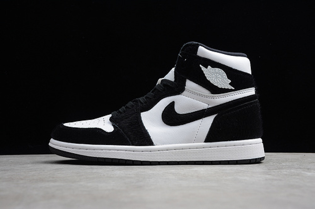 Jordan [CD0461-007]-[GZ AIR JORDAN 1 RETRO HIGH TWIST BLACK/BLACK-METALLIC GOLD-WHITE], photo 1