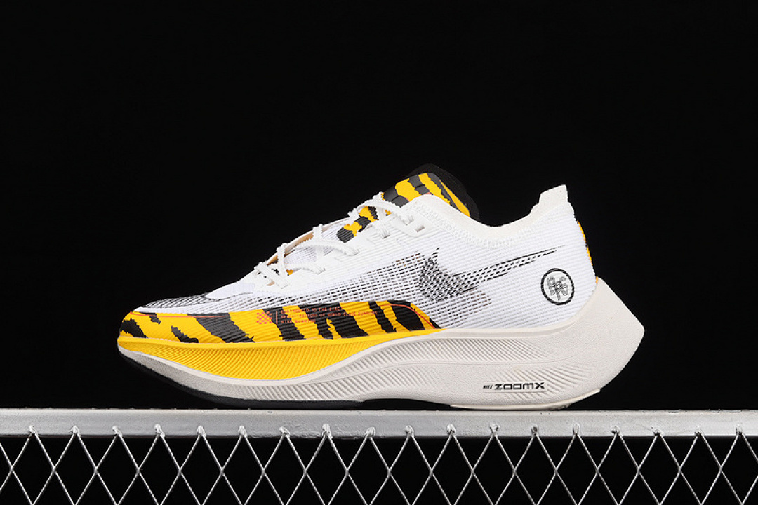 Unbranded [DM7601-100]-[ZOOMX VAPORFLY NEXT% 2 WHITE/UNIVERSITY GOLD/ORANGE/BLACK]-[UNSIEX:36-45], photo 1