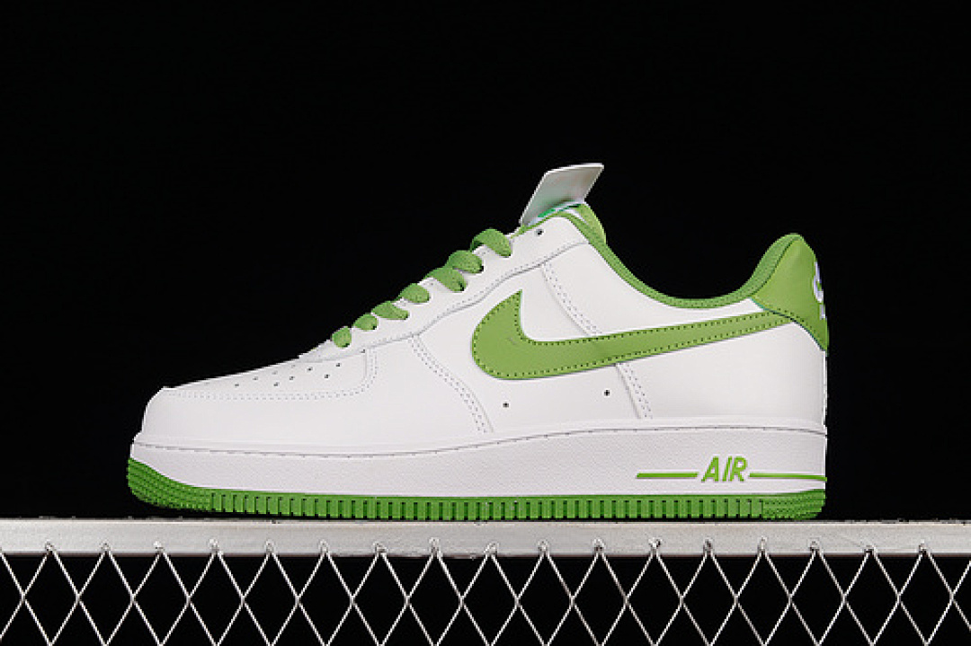 Nike Nike AIR FORCE 1 07 LOW WHITE/WHITE/CHLOROPHYLL · DH7561-105, photo 1
