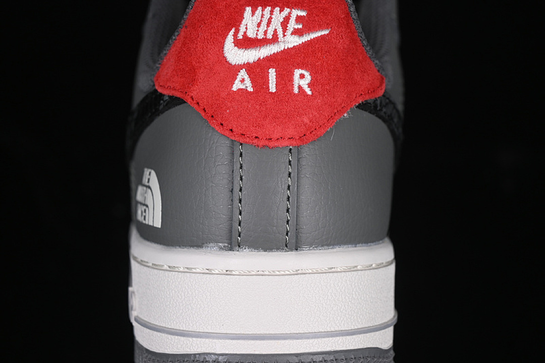 Nike [DM6688-052]-[AIR FORCE 1 07 LOW WHITE/GREY/BLACK/SILVER/RED]-[WOMAN:36-39]-[MAN:40-45] - Image 7