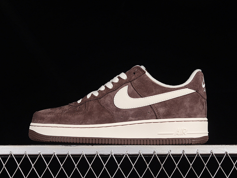 Nike Nike AIR FORCE 1 LOW 07 CHOCOLATE/CHOCOLATE/WHITE · DL0701-200, photo 1