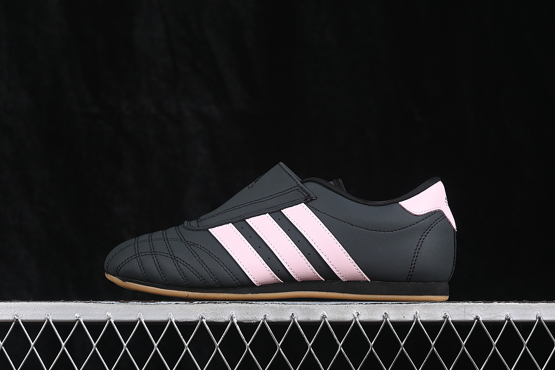 Unbranded [JR4960]-[COMFORTABLE AND ANTI SLIP TRAINING SHOES PINK/BLACK]-[WOMAN:35-39]-[MAN:40-45], photo 1