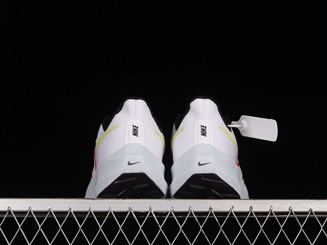Nike [DX3350-100]-[AIR ZOOM PEGASUS 39 WHITE/BRIGHT CRIMSON/BLACK/VOLT]-[MAN:39-45] - Image 14