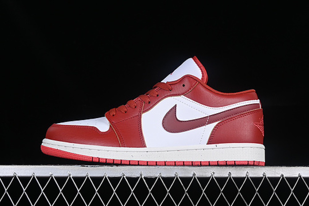 Jordan AIR Jordan 1 LOW SE WHITE/DUNE RED/LOBSTER/SAIL/VACHETTA TAN · FJ3459-160, photo 1