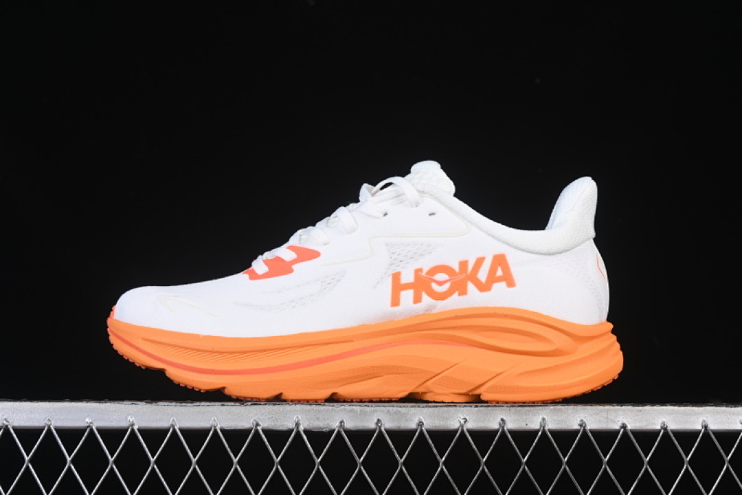 On Running [1162030 FGZ]-[HOKA ONE CLIFTON 10 WHITE/YELLOW]-[WOMAN:36-39]-[MAN:40-45] - Image 2