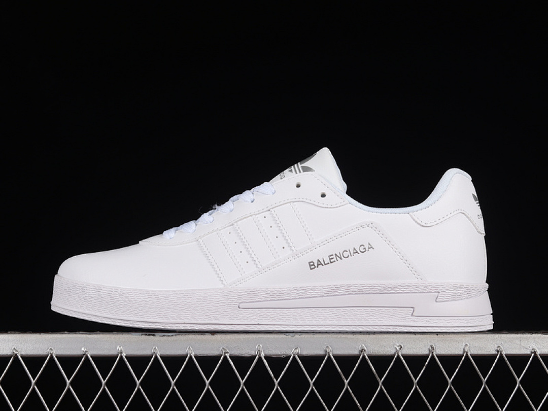 Neighborhood Neighborhood X INVINCIBLE ORIGINALS CAMPUS CLOUD WHITE/CLOUD WHITE · GW8852, photo 1