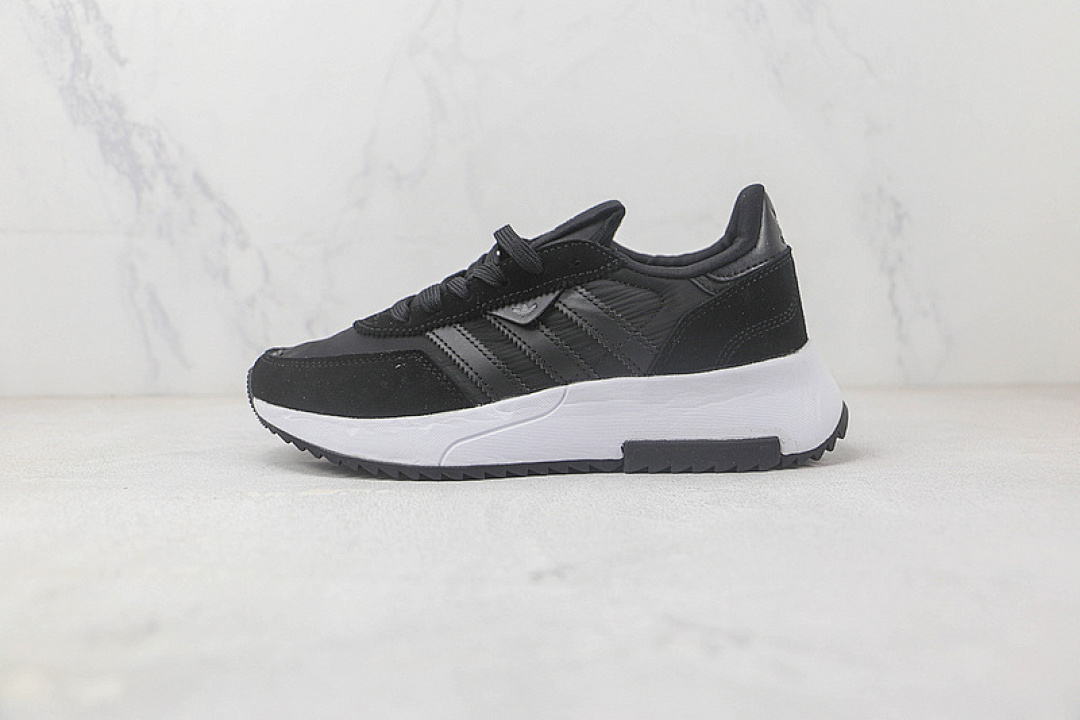 RETROPY F2 SHOES CORE BLACK/CORE BLACK/CLOUD WHITE · GW5472, photo 1
