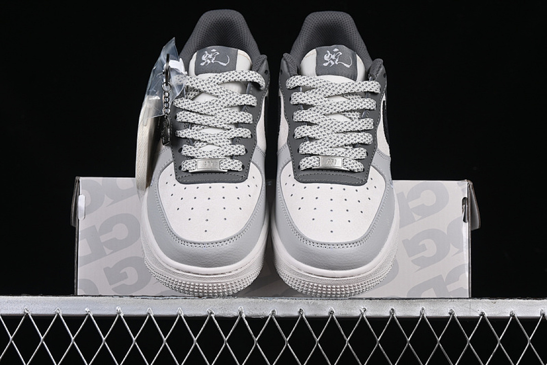 Nike [DM6688-052]-[AIR FORCE 1 07 LOW WHITE/GREY/BLACK/SILVER/RED]-[WOMAN:36-39]-[MAN:40-45] - Image 13