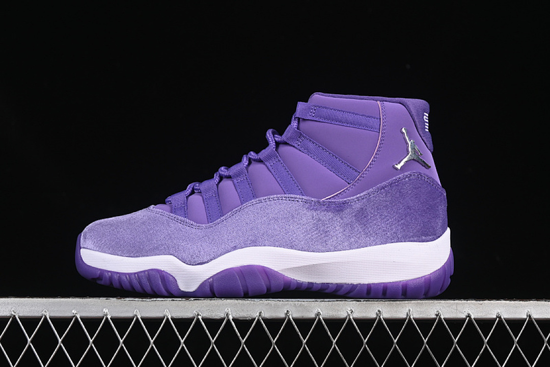Jordan [CT8012-555]-[AIR JORDAN 11 RETRO WHITE/PURPLE]-[MAN:40-48.5], photo 1