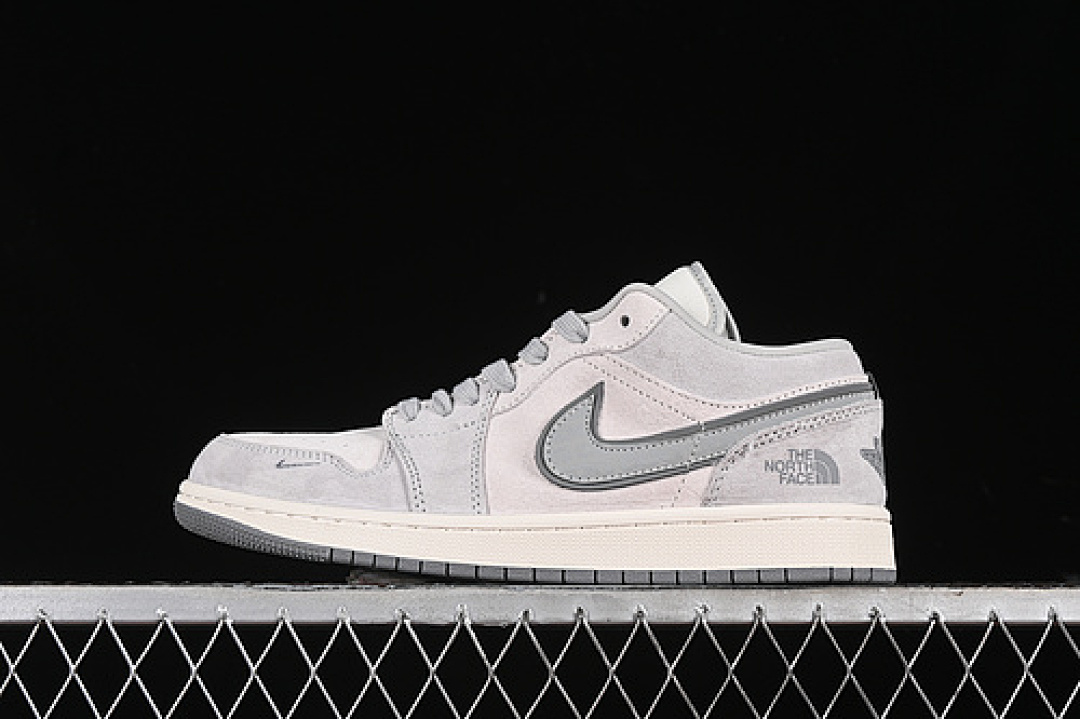 Jordan [DM5688-111]-[AIR JORDAN 1 LOW GREY/BEIGE]-[WOMAN:36-39]-[MAN:40-45], photo 1