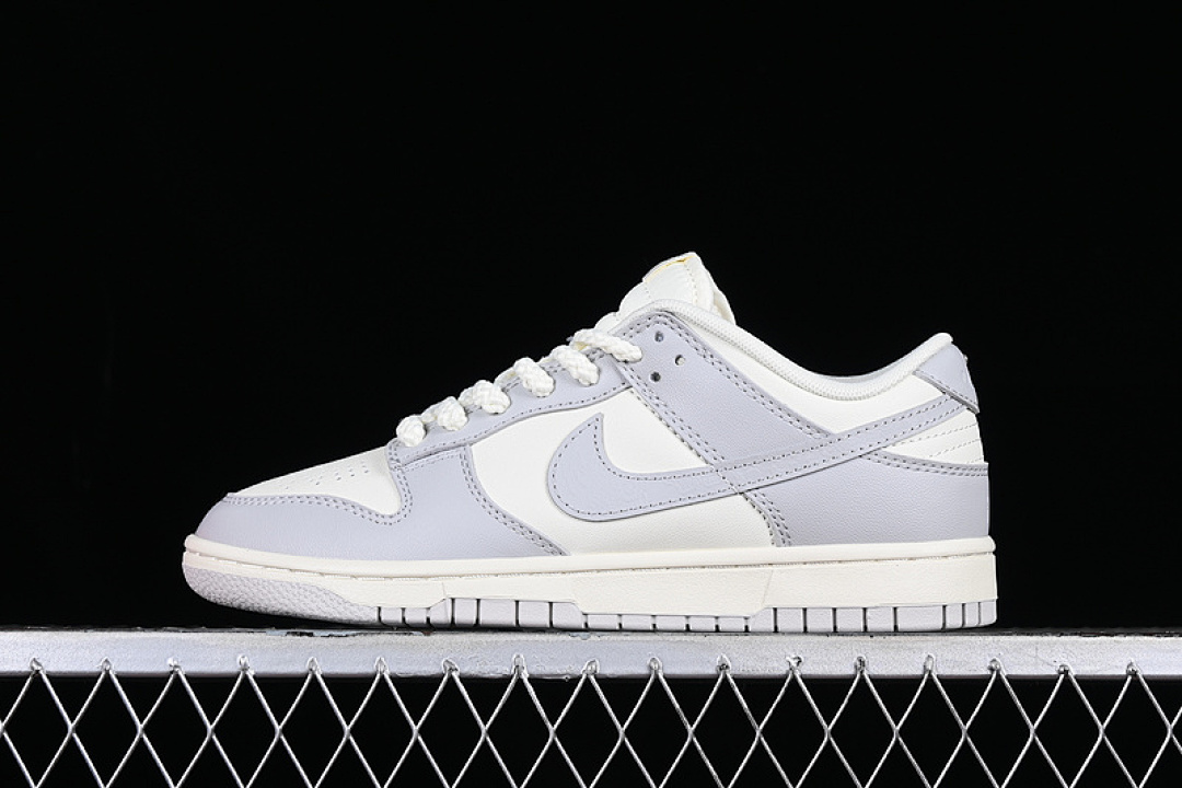 Nike DUNK LOW NEEDLEWORK SAIL/TAWNY/METALLIC SILVER/PHOTON DUST · FJ4553-133, photo 1