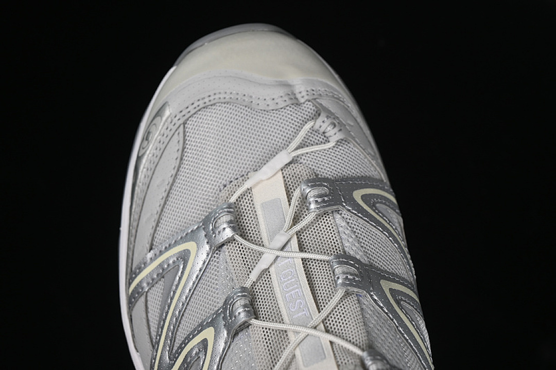 On Running [477757-31]-[XT QUEST OUTDOOR OFF ROADING SILVER/BEIGE]-[WOMAN:36-39]-[MAN:40-45] - Image 9