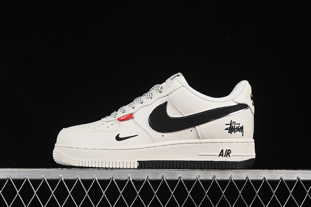 Nike [CS5288-010]-[AIR FORCE 1 07 LOW WHITE/BLACK/GREY/RED]-[WOMAN:36-39]-[MAN:40-45] - Image 2