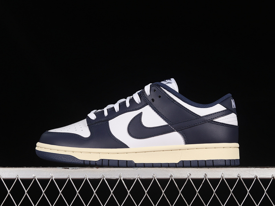 Nike SB DUNK LOW VINTAGE NAVY/WHITE/WHITE · DD1503-115, photo 1