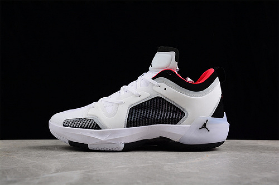 Jordan [DQ4123-100]-[JORDAN AIR JORDAN 37 XXXVⅠⅠ WHITE/BLACK/RED]-[MAN:39-46], photo 1