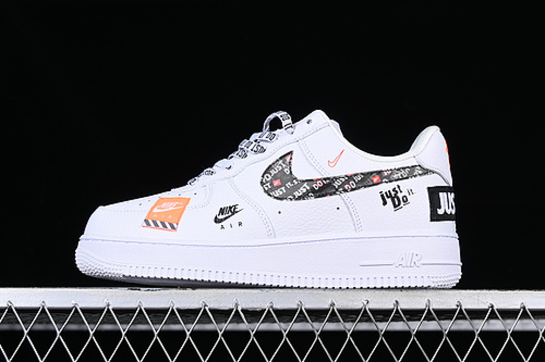Nike [AR7719-100]-[AIR FORCE 1 07 LOW JUST DO IT WHITE/BLACK/ORANGE]-[WOMAN:36-39]-[MAN:40-45], photo 1