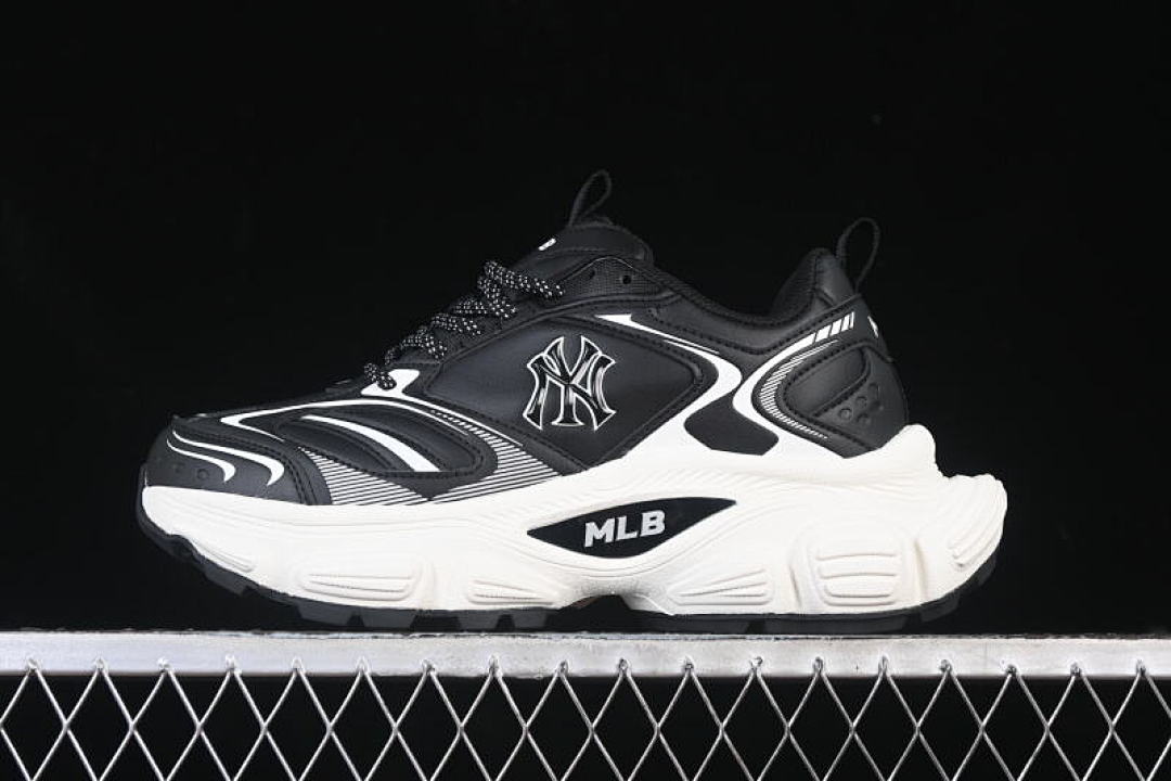 MLB [3ASHWD15N50GOL]-[NY MLB WINNER CHUNKY WHITE/BLACK]-[WOMAN:36-39]-[MAN:40-45], photo 1