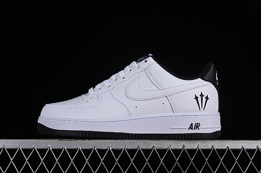 Nike [CW2288-111]-[AIR FORCE 1 07 LOW WHITE/BLACK]-[WOMAN:36-39]-[MAN:40-45], photo 1
