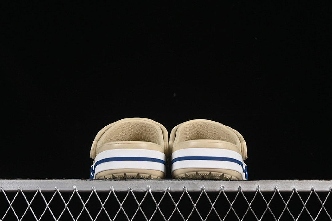 Crocs [CROCS THE SUMMER CLASSIC DUAL-PURPOSE BEACH HOLE SHOES SANDAL SLIPPERS BROWN/WHITE]-[36-46] - Image 8
