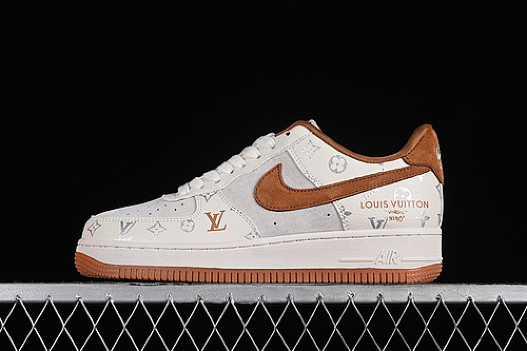 Nike [CV1724-112]-[AIR FORCE 1 07 LOW L*V WHITE/GREY/BROWN]-[WOMAN:36-39]-[MAN:40-45], photo 1