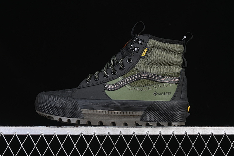 HIGH TOP OUTDOOR CASUAL SHOES BLACK/ARMY GREEN/GREY · VN0A5I11BIQ, photo 1