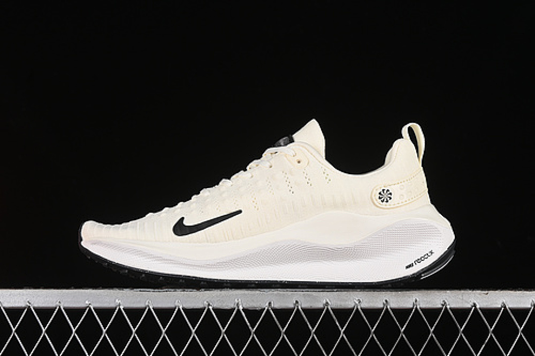 ZOOMX INFINITY RUN 4 WHITE/BLACK/BEIGE · DR2665-102, photo 1